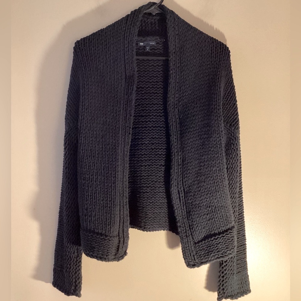 LIKE NEW GAP CHUNKY FISHERMAN HAND KNIT OPEN CARDIGAN BLACK SEMIFITTED SWEATER M